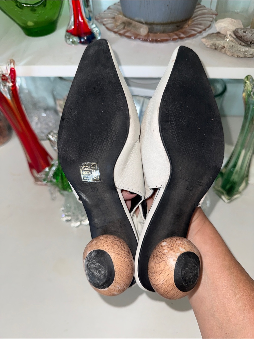L'Intervalle White Leather Pointed Slingback wooden round heap size 36 (6)) - Picture 9 of 17